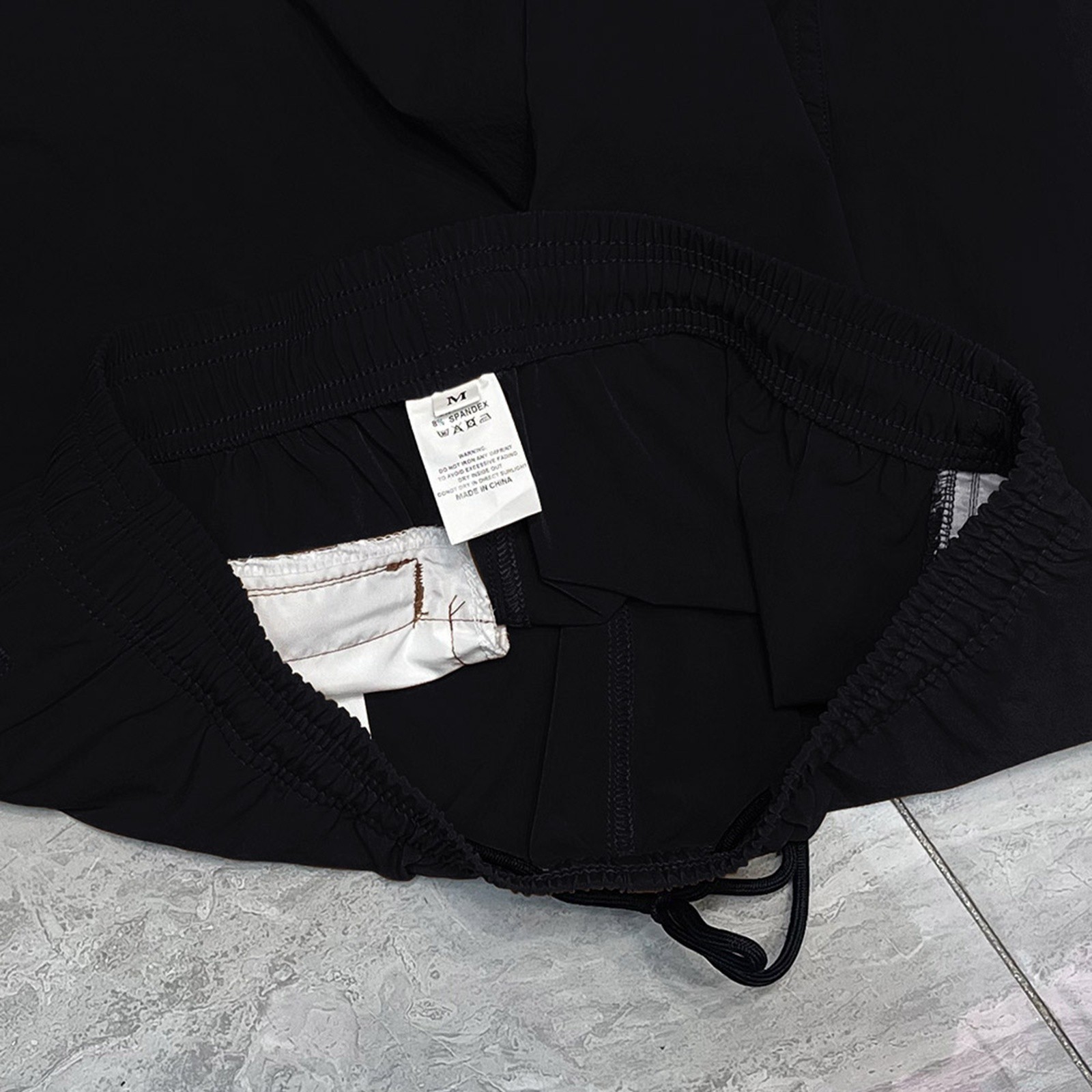 thumbnail image 5 of Pantalones de playa de nylon elástico en 4 direcciones para hombre - Pantalones cortos de baño holgados de talla grande con bolsillos - Cintura elástica transpirable para resorts costeros, 5 of 7